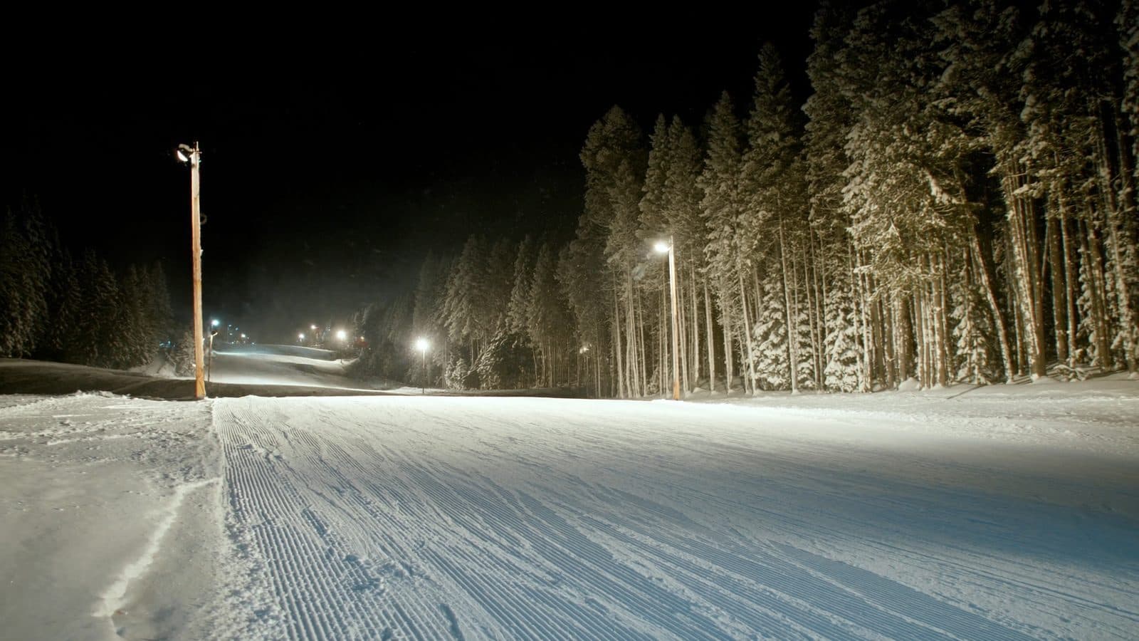 Gece kayağı pisti
